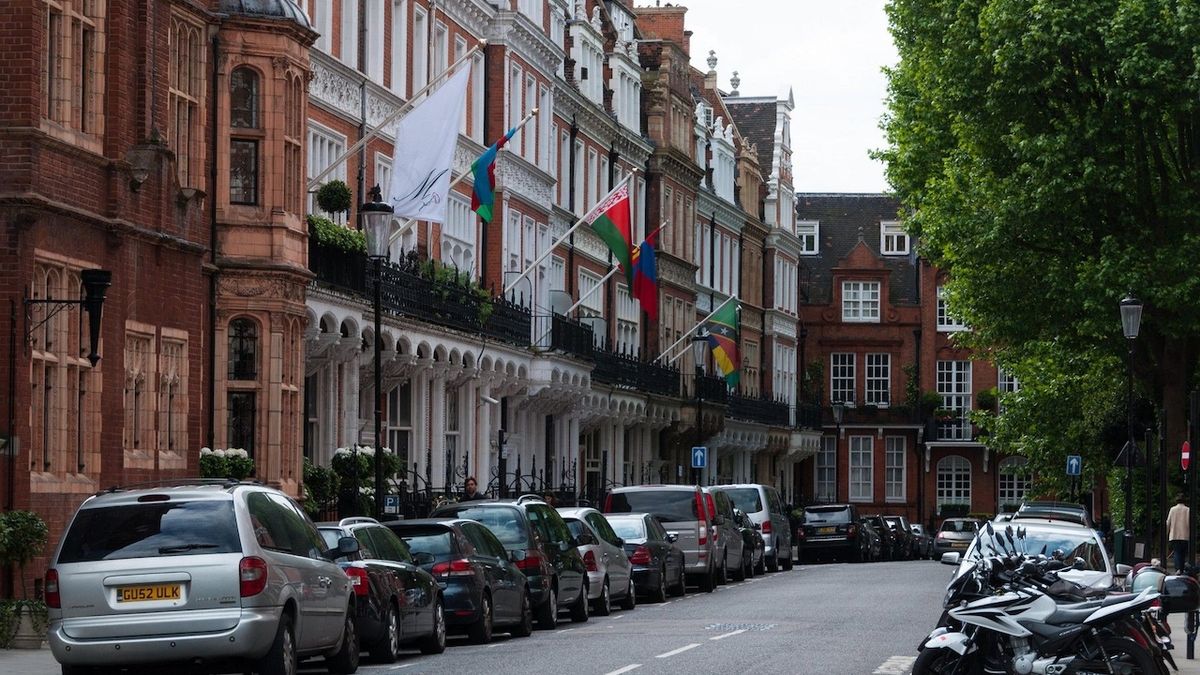 Na běloruské ambasádě v Londýně někdo napadl diplomata, tvrdí Minsk